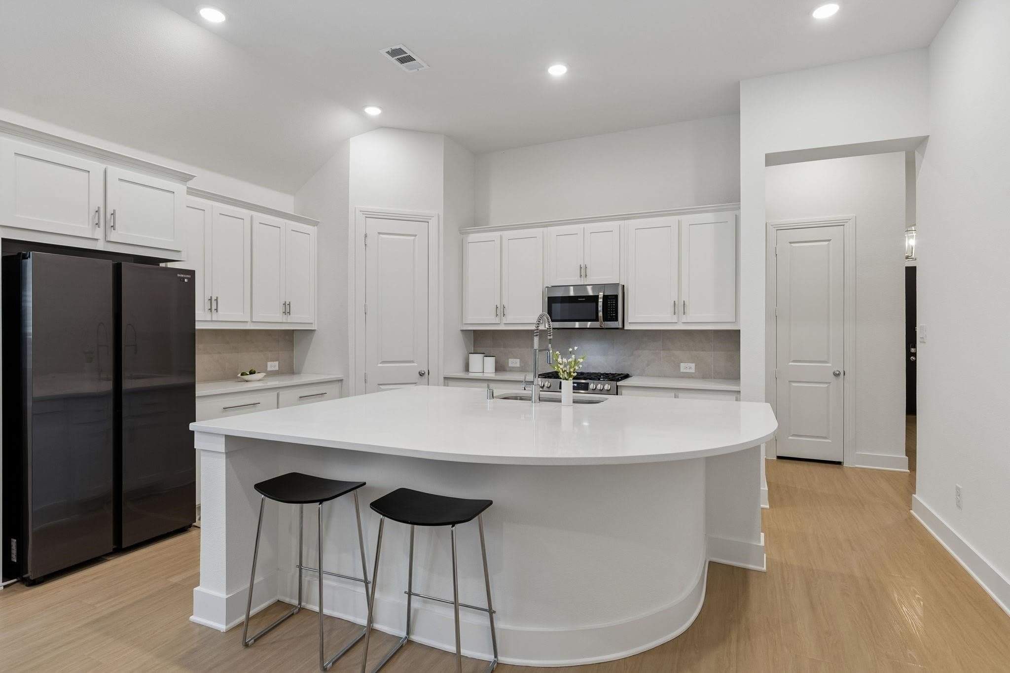 1613 Sandhill Lane – photo 5