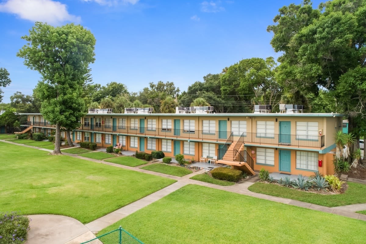 Park Apartments – photo 5