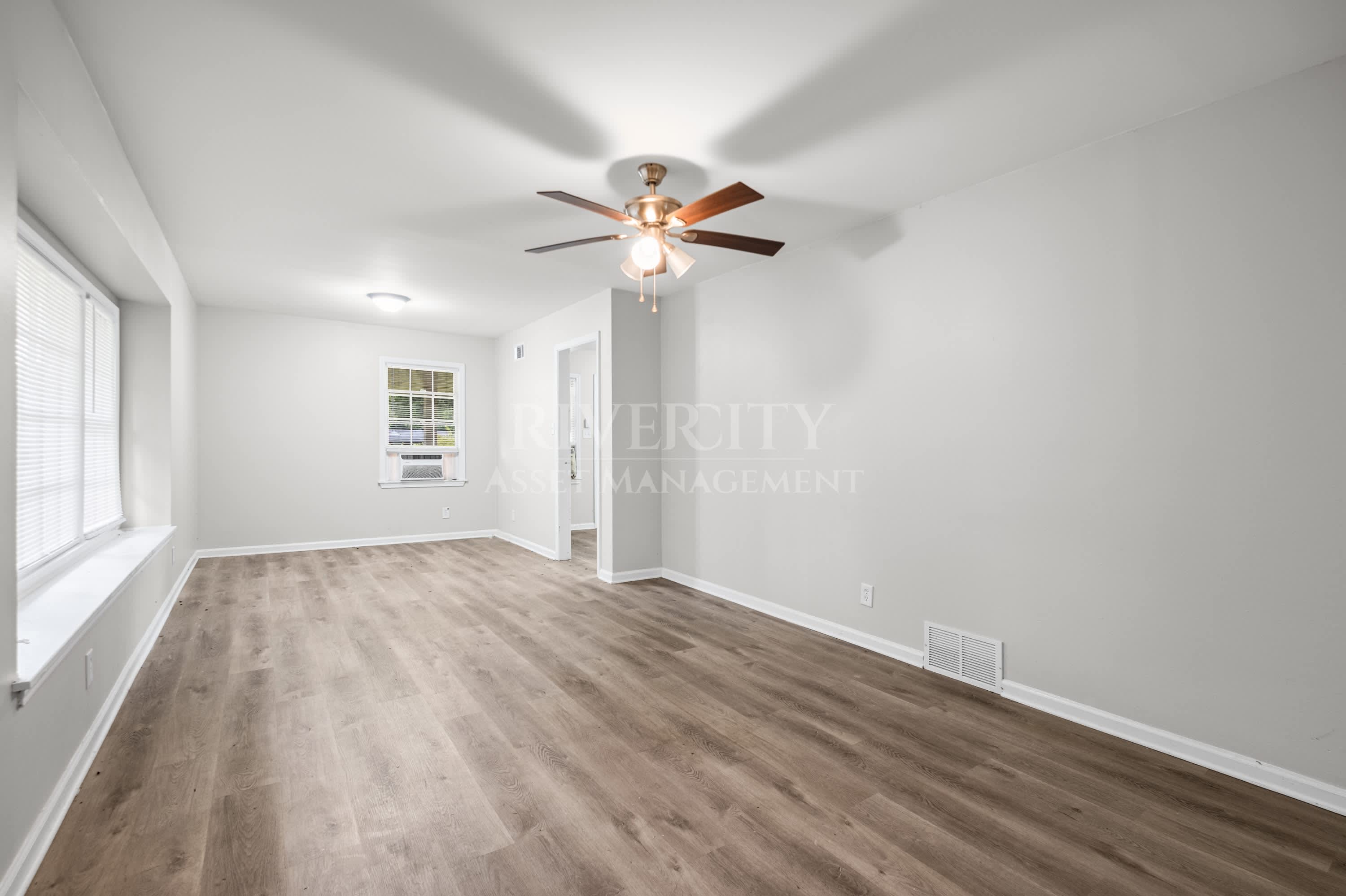 1381 Laudeen Drive – photo 4