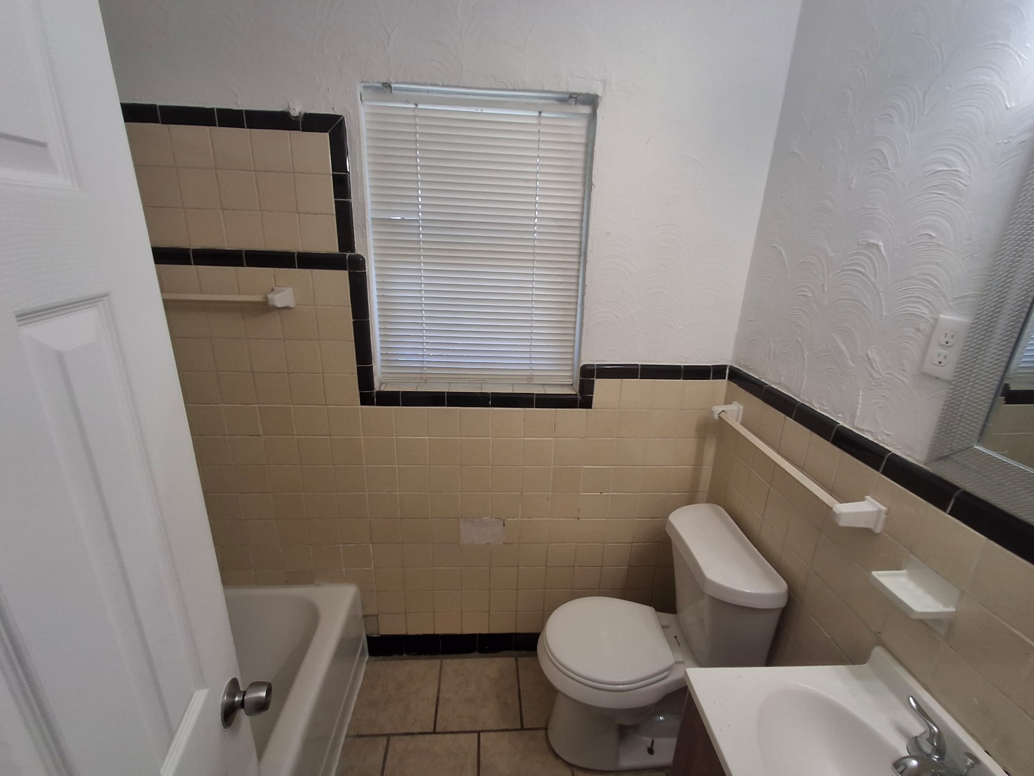 45 Northwest 24th Street – photo 4