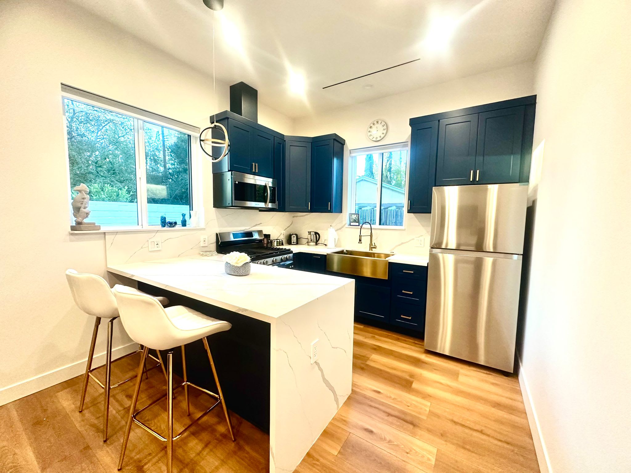 22951 Valerio St – photo 5
