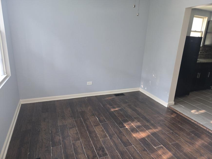 8756 South Exchange Ave. – photo 1