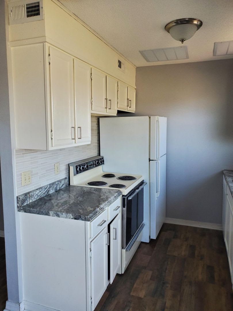 1449 N. Smith Ct #2 – photo 2