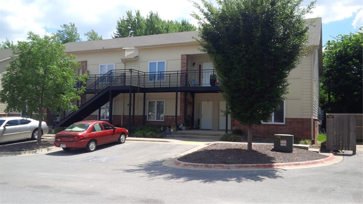 851 Piedmont Place – photo 1