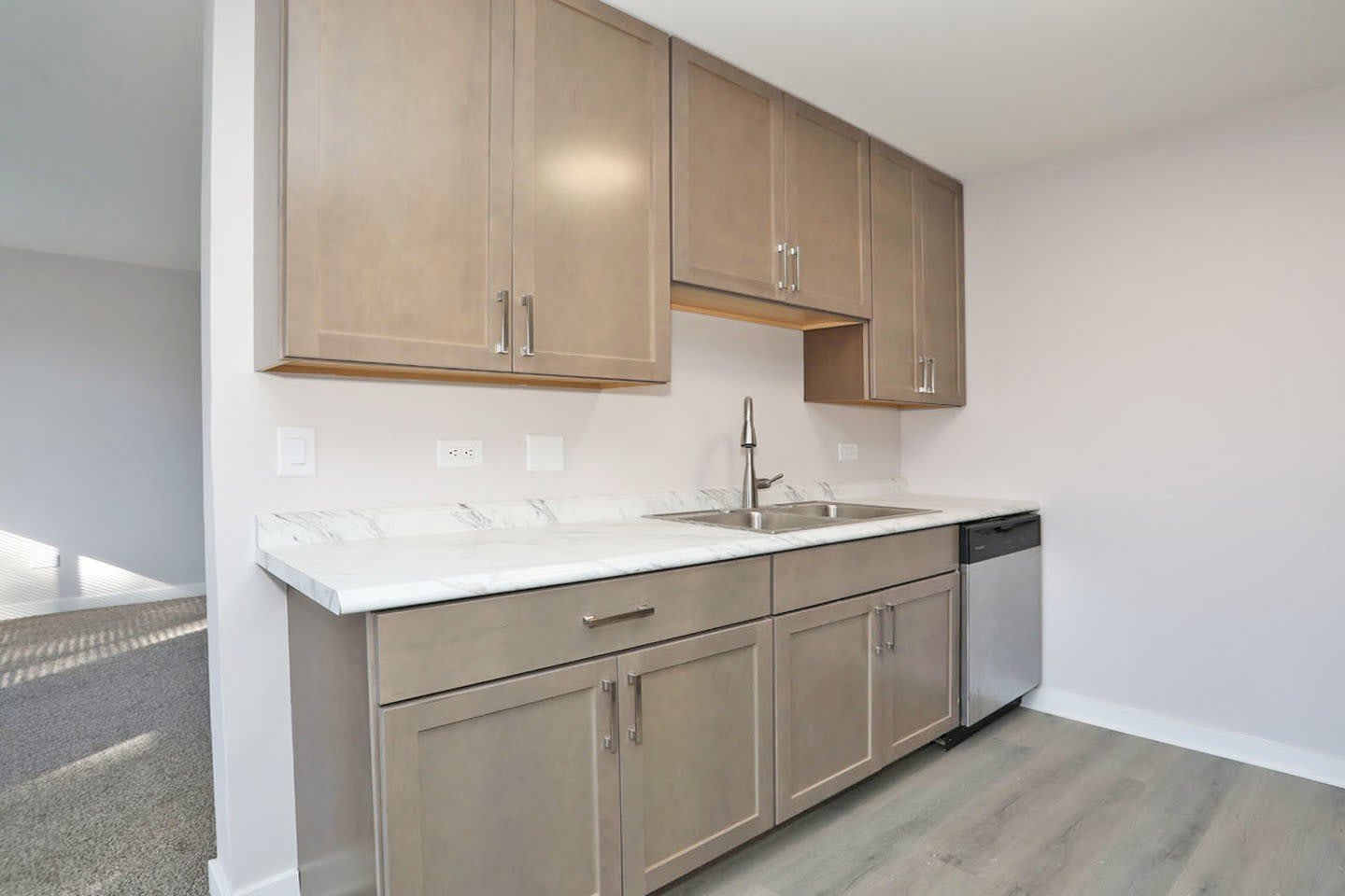 675 Greenfield Court – photo 4