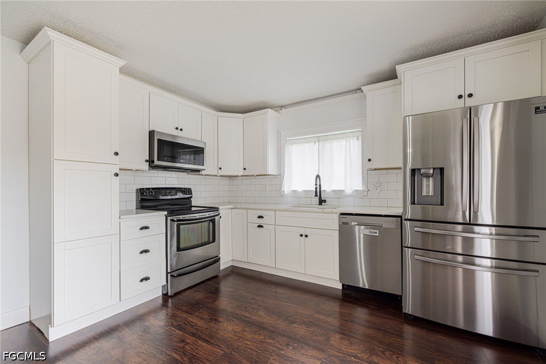 1418 Park Shore Circle – photo 4
