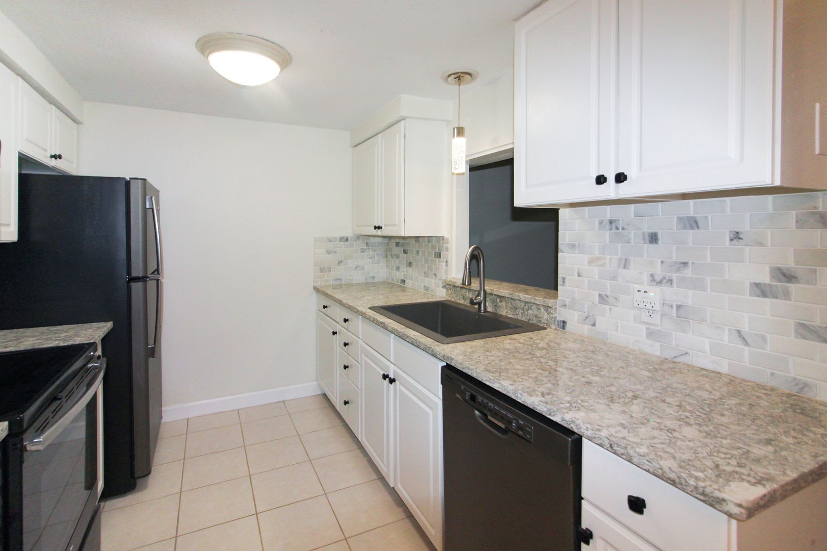 Circlewood Annual Condo For Rent – photo 4