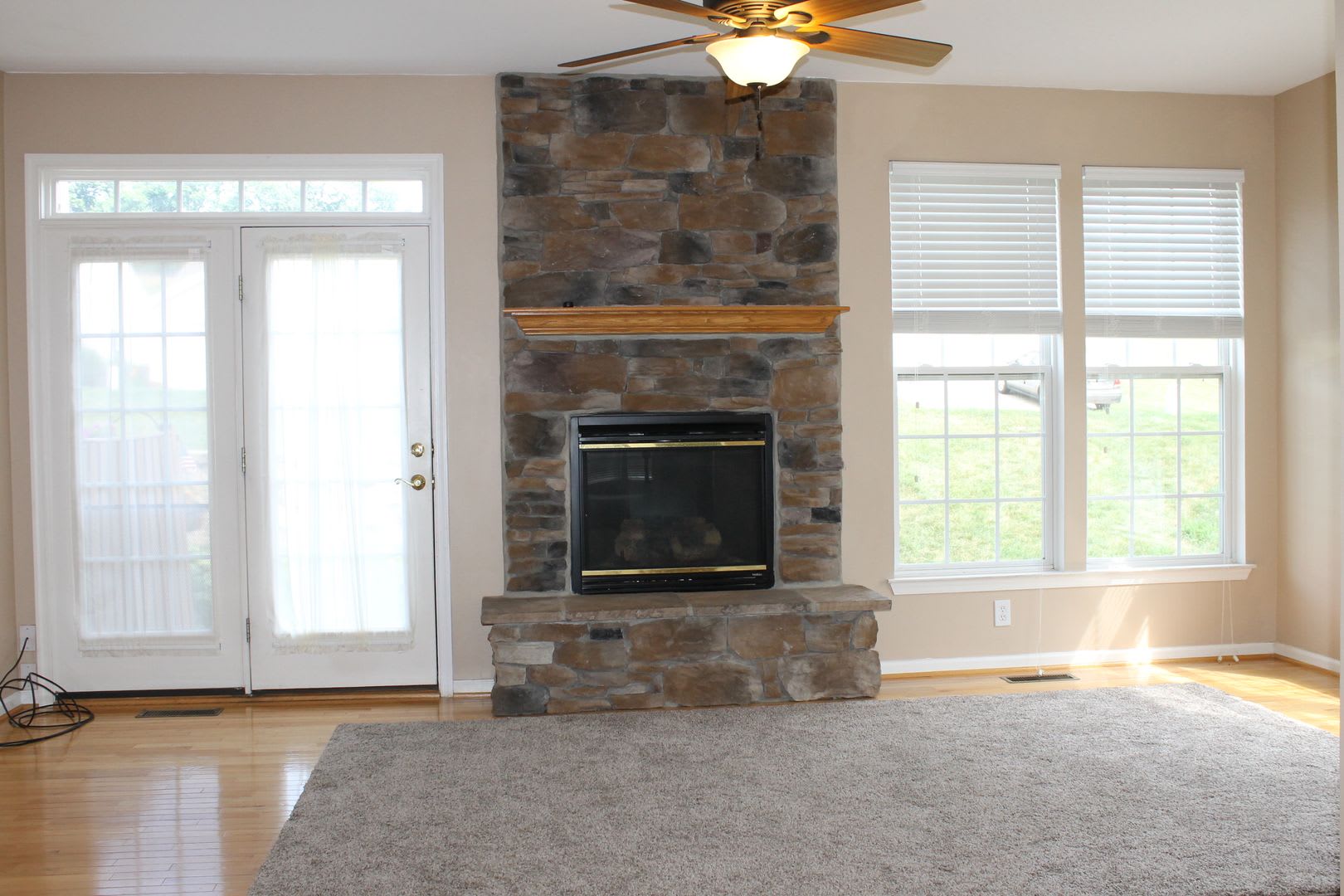 Townhome With Attached Garage – photo 5