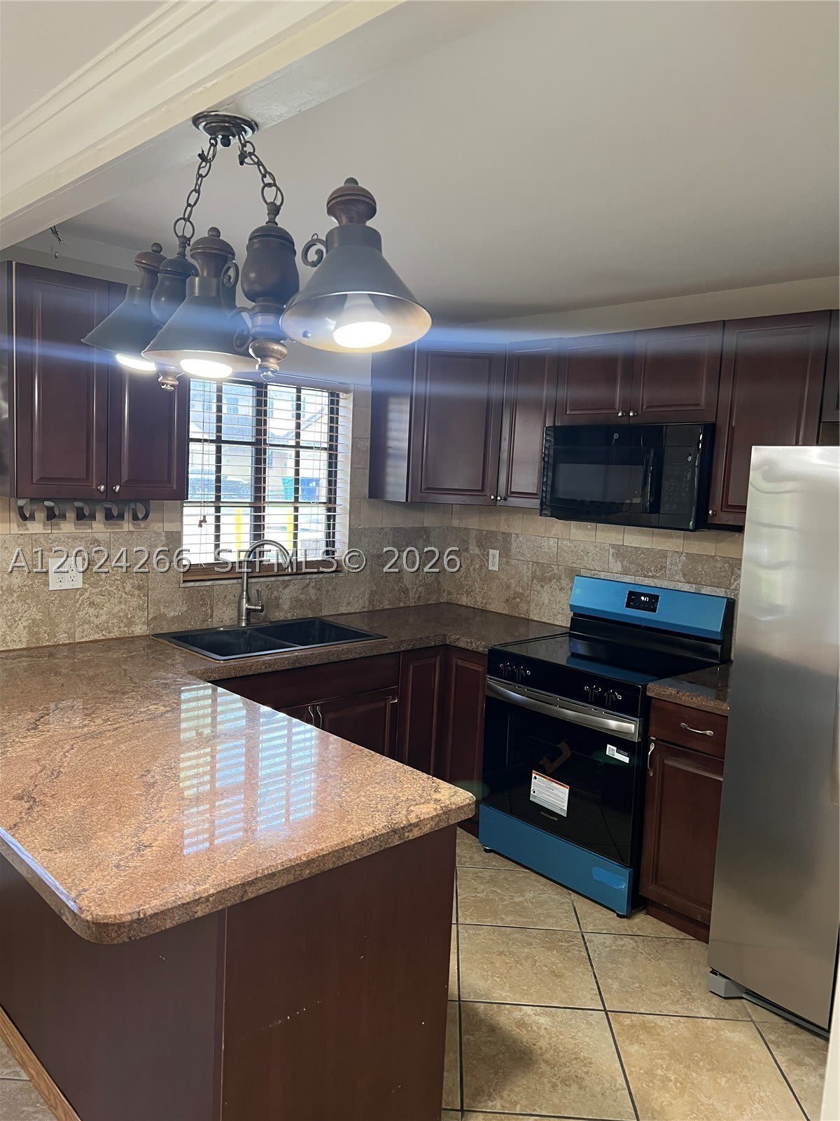 1126 Ne 209Th Ter – photo 1