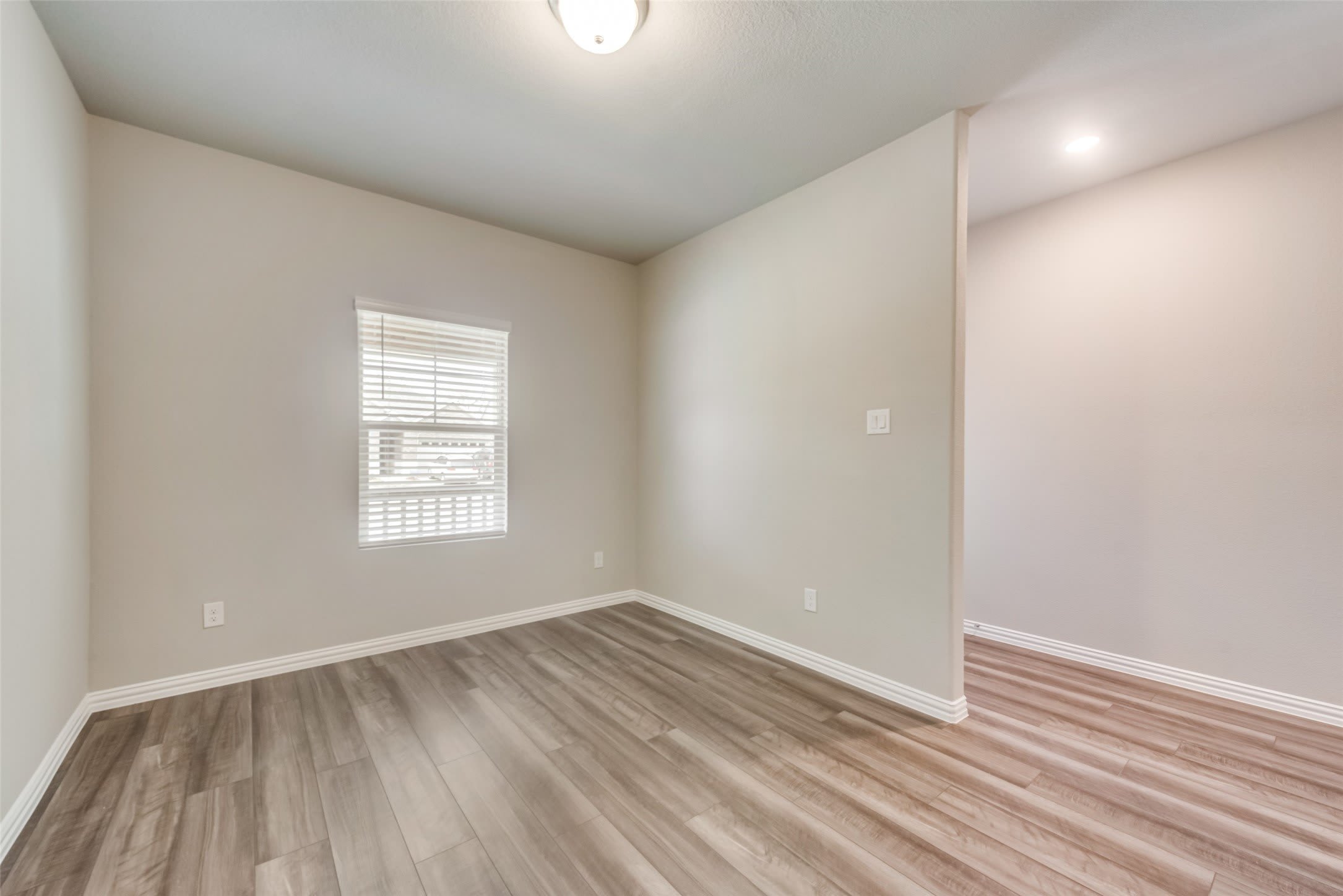 1508 Mineral Point Place – photo 5