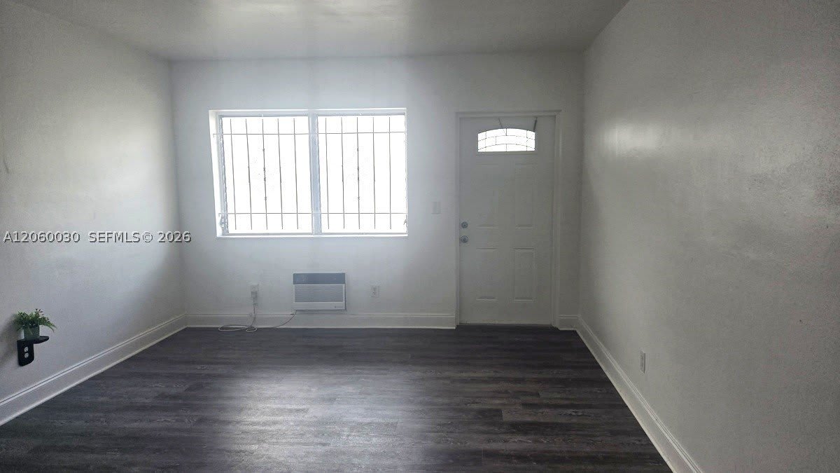 7720 Harding Ave – photo 2
