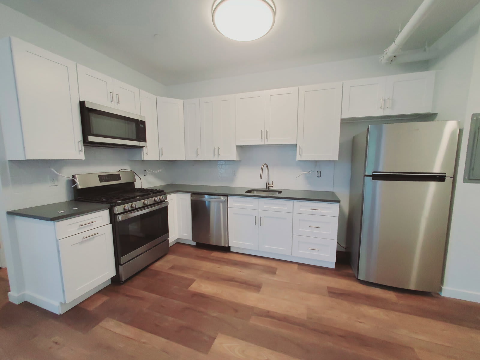916 Hope Street – photo 1