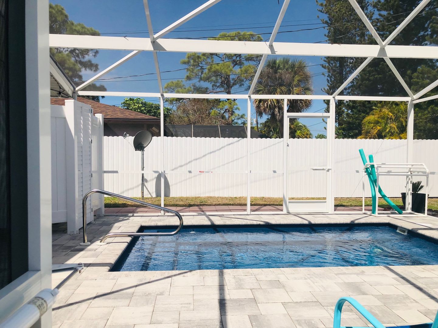 Experience this Short Term Furnished Off season Single Family 2/2 Pool home. – photo 3