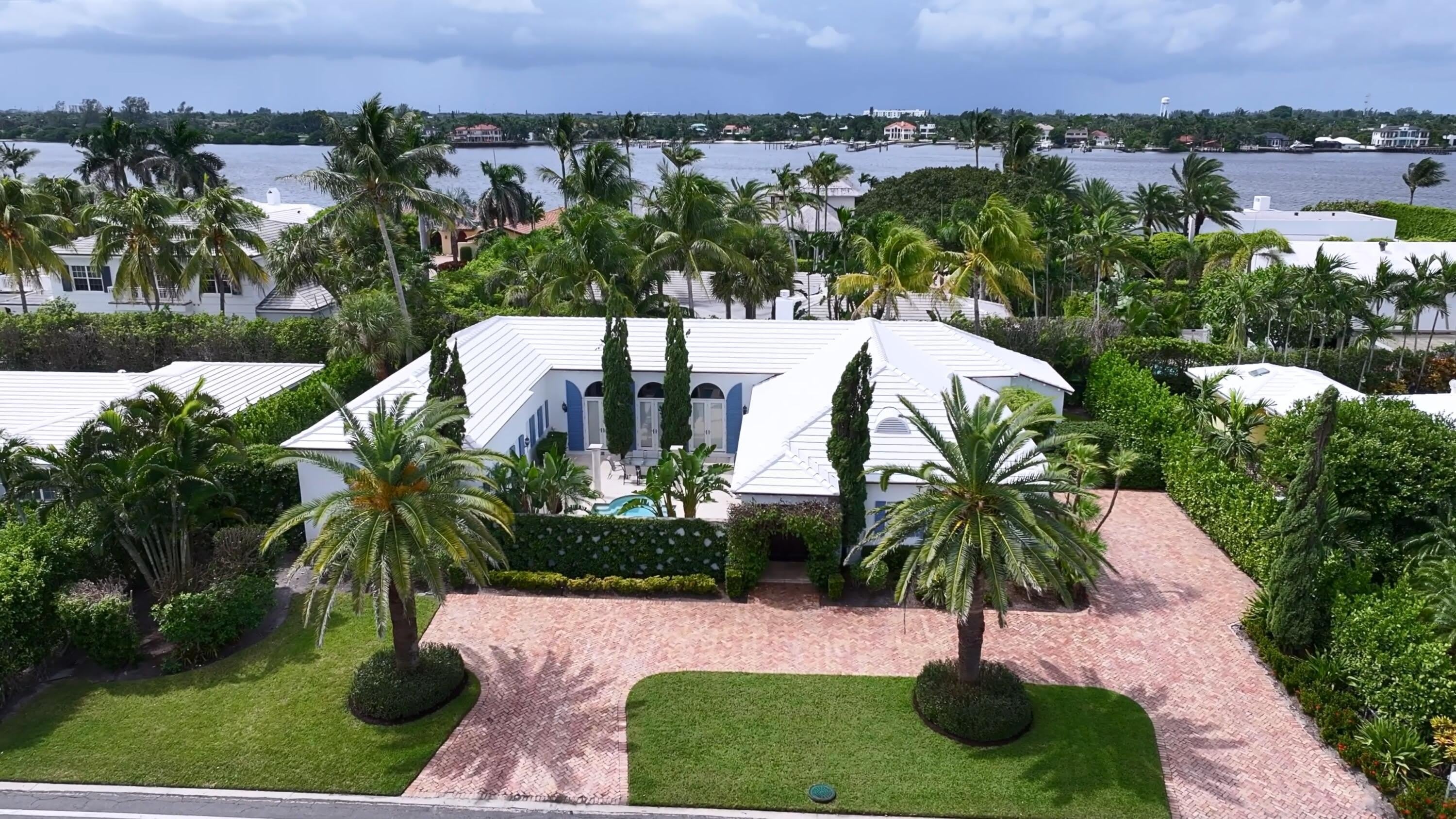 2258 E Ibis Isle Rd E – photo 3