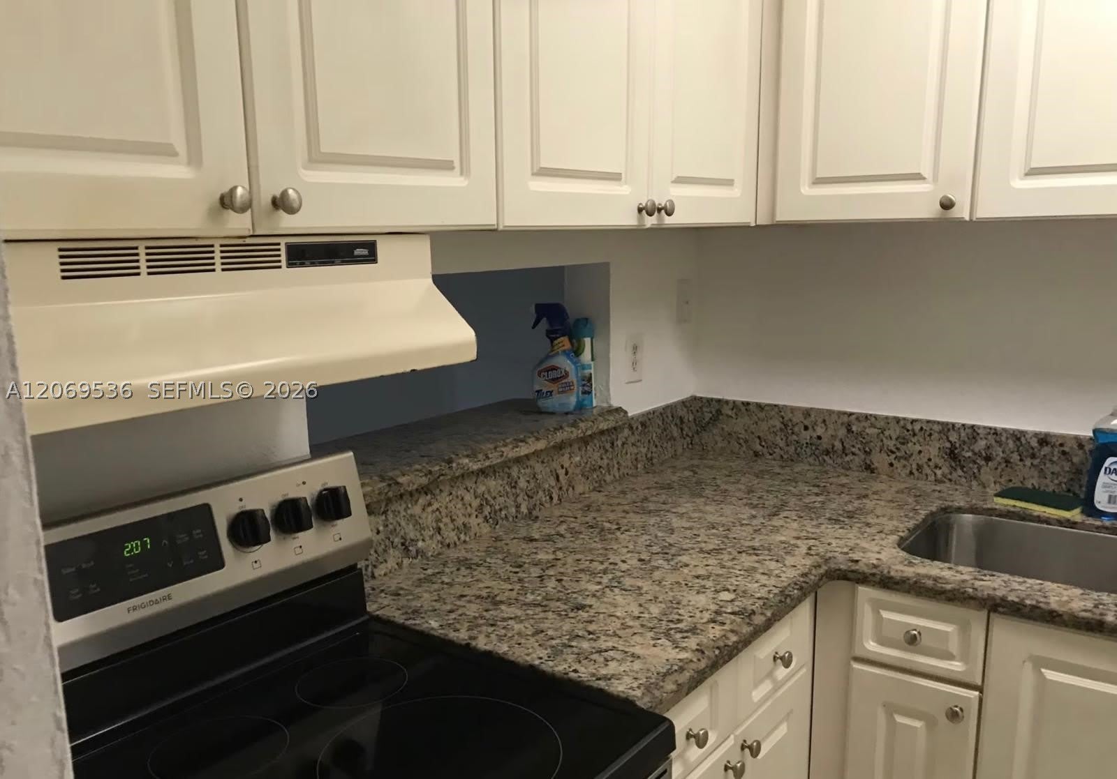 9445 SW 76th St – photo 2