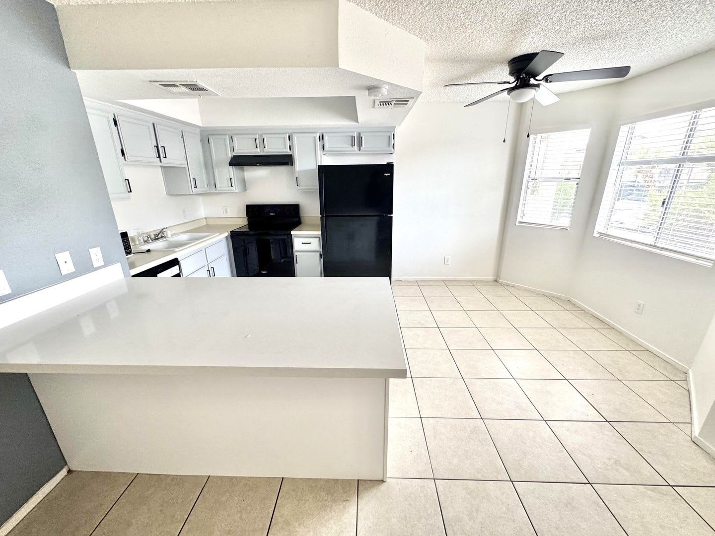 Charming and move-in ready 2-bedroom, 2-bathroom first-floor condo in a convenient Las Vegas location – photo 4