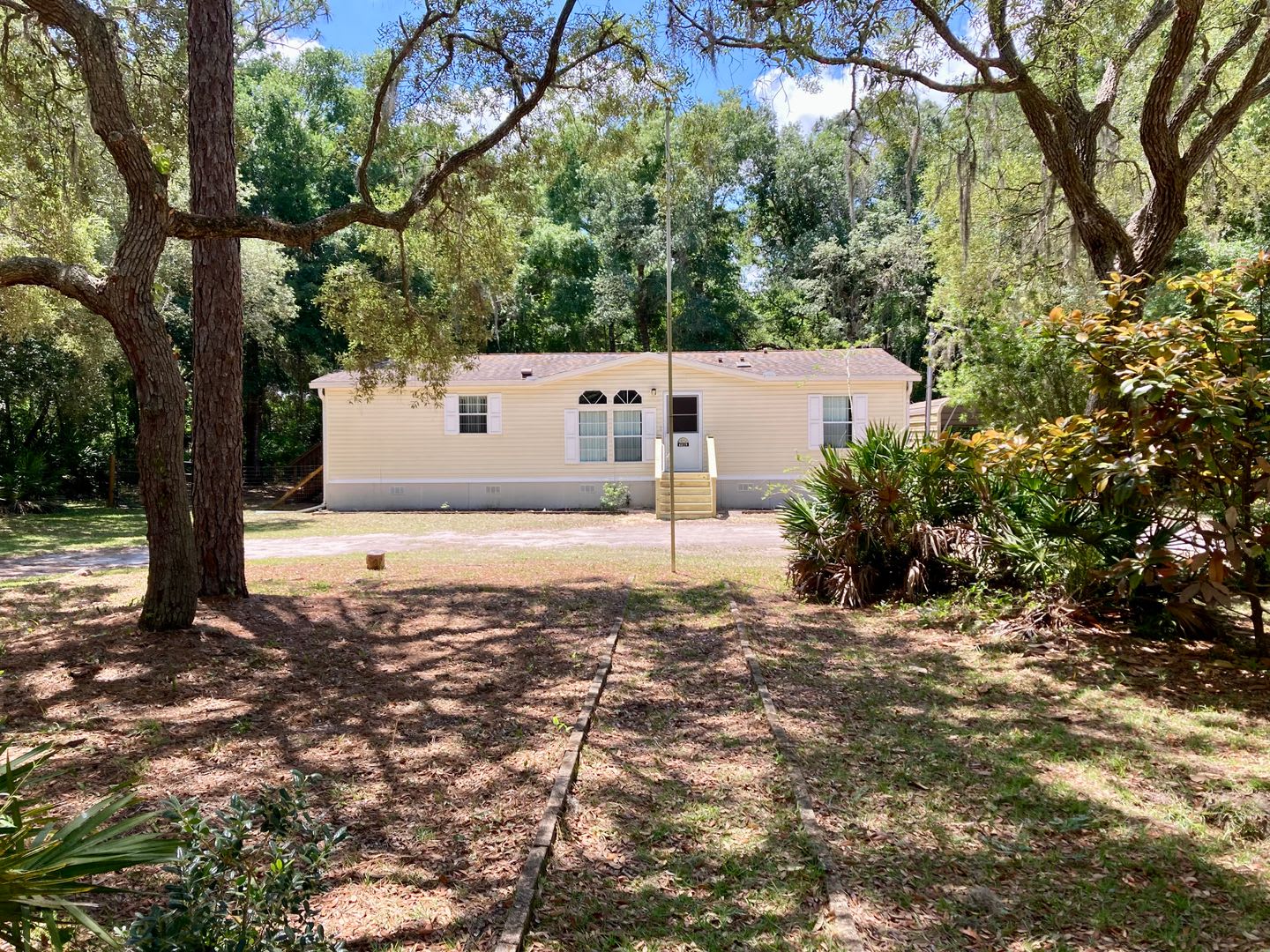 Available Soon! 3 bedroom, 2 bath home with carport and shed! – photo 2