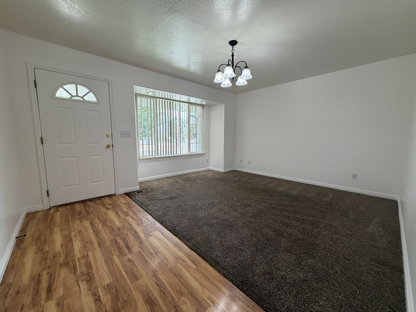 Welcome to this Two-Bedroom Duplex in Santaquin, UT – photo 3