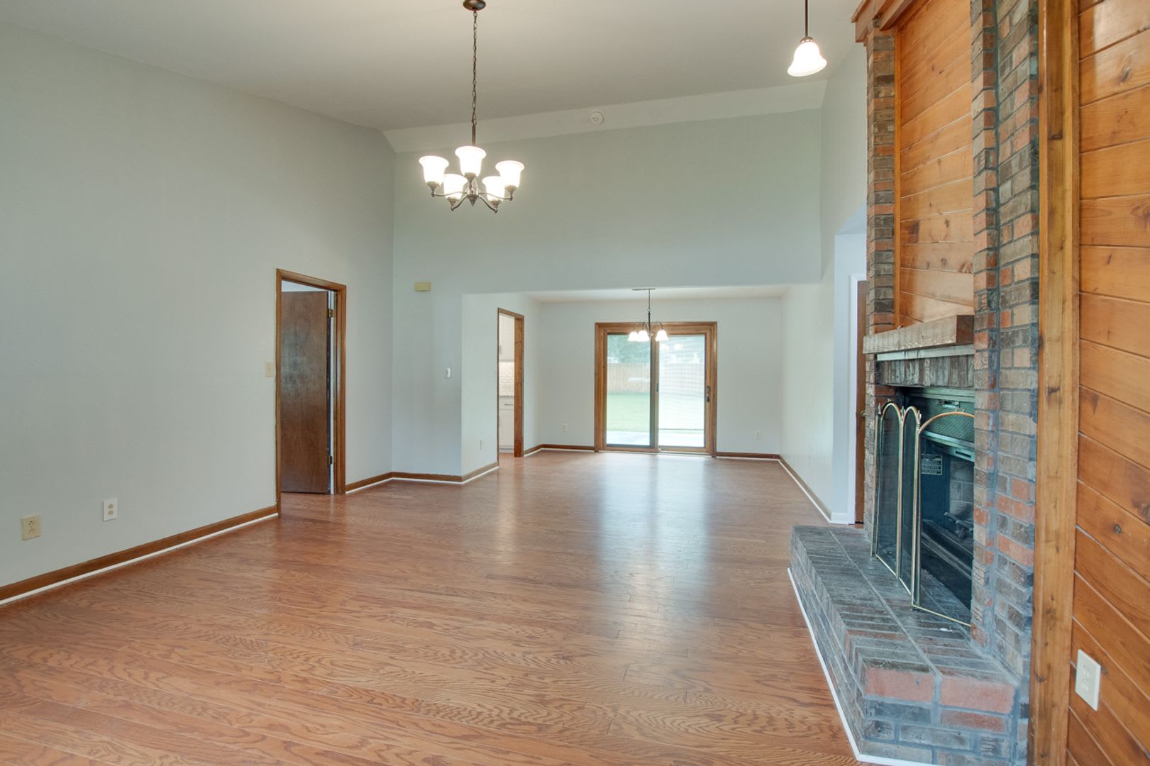 2010 Rangewood Circle – photo 4