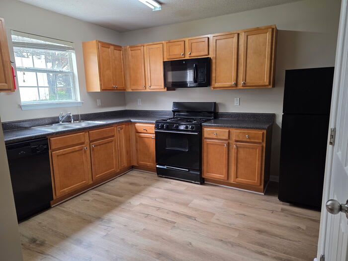215 Colser Drive – photo 3