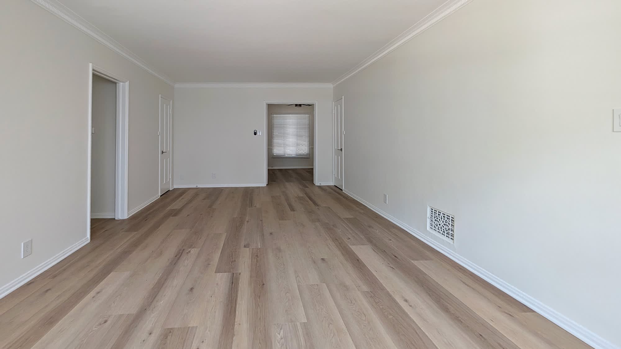 7665 Hollywood Blvd – photo 4