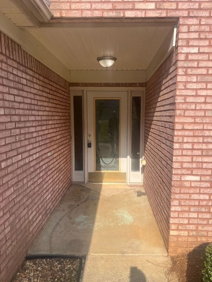 824 Georgian Point Drive – photo 2