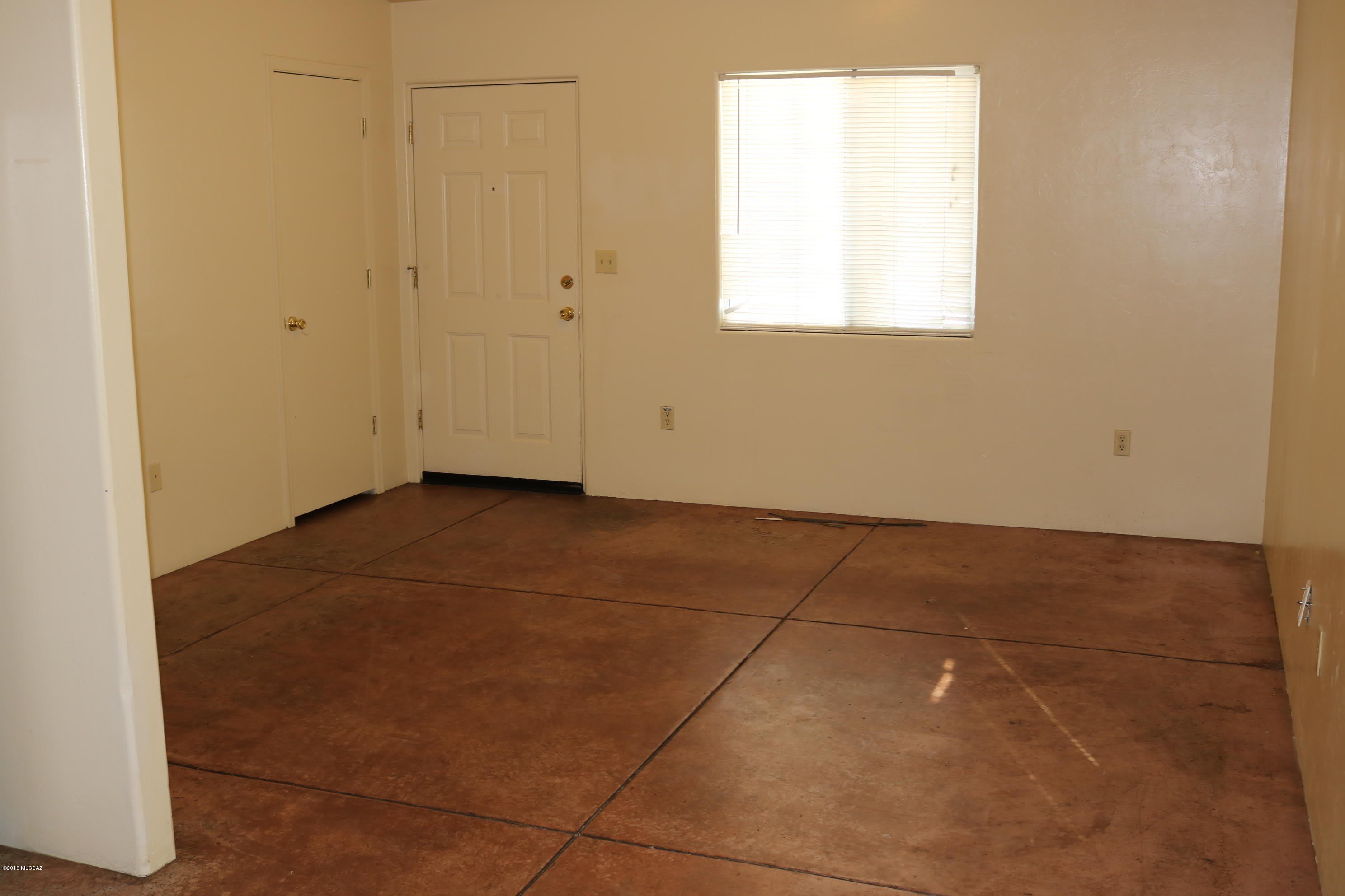 89 E Laguna Street – photo 3