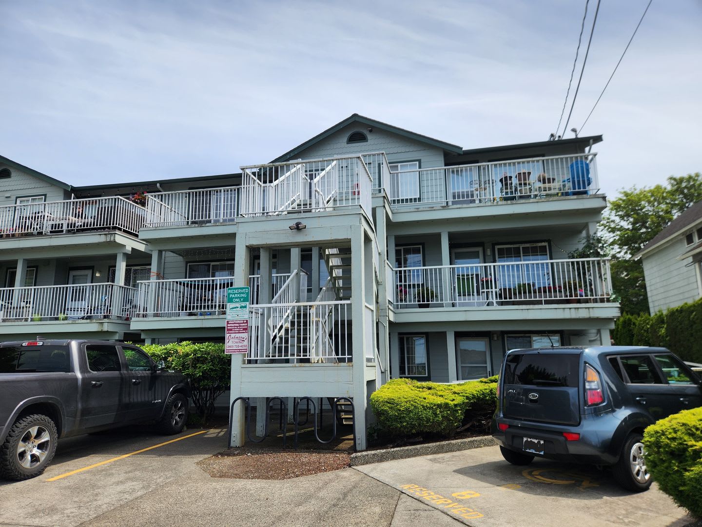 1119 N Forest St 301 – photo 1