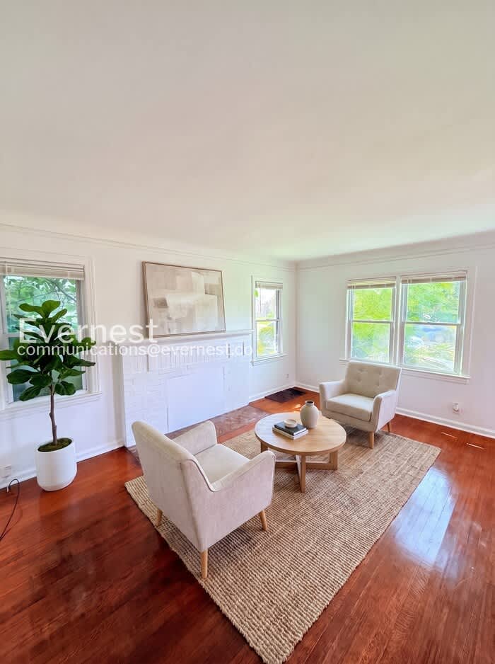 10620 McKinney Street – photo 2