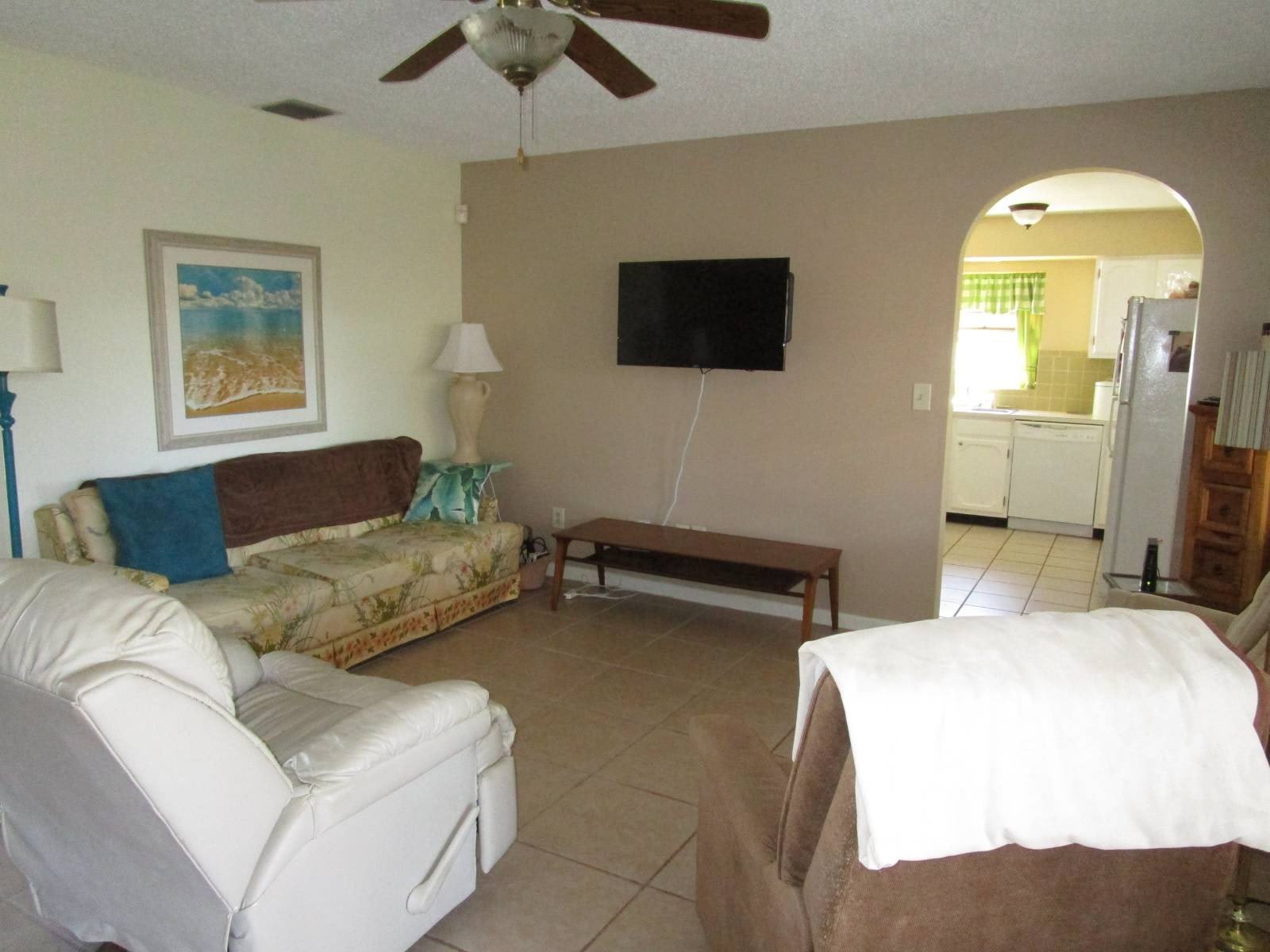 2641 Greenacre Dr – photo 2