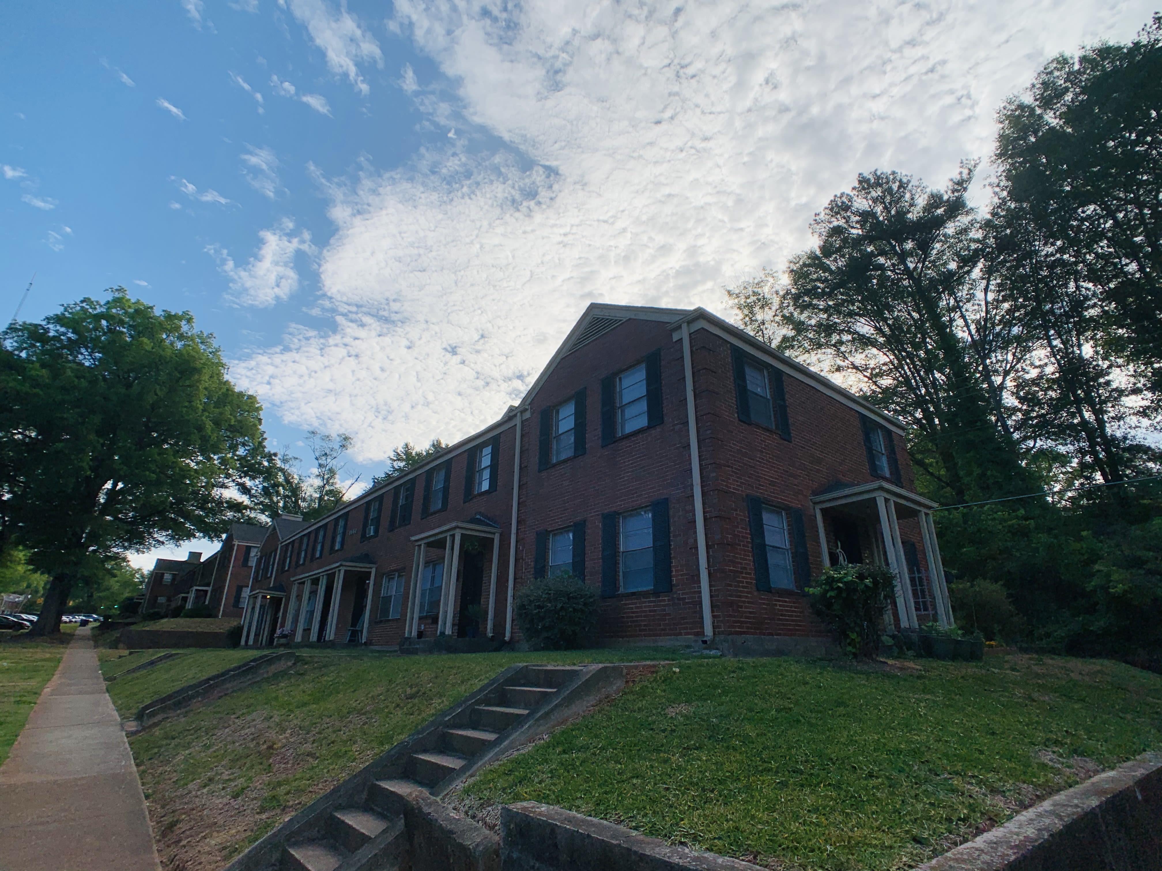 1661 Valley Ave – photo 1