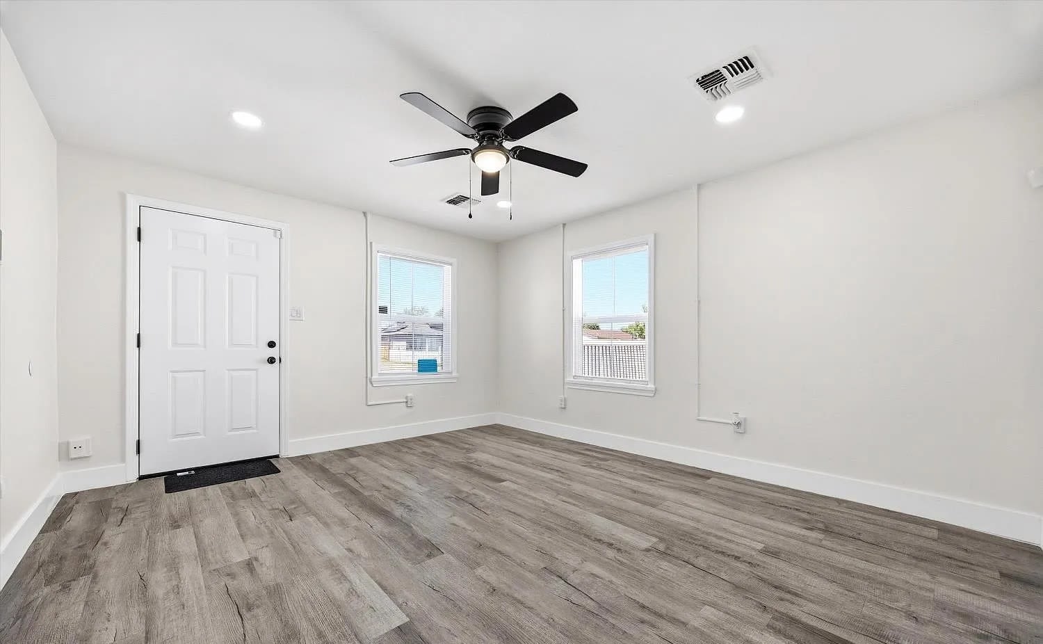 1109 Wilson Ave – photo 5