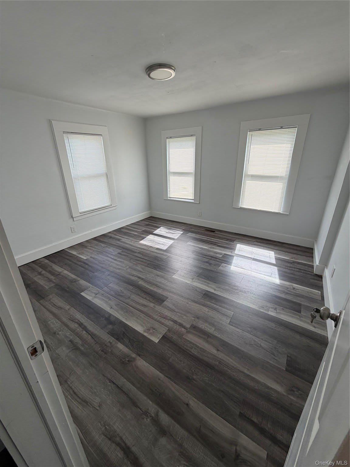91 River Avenue – photo 5