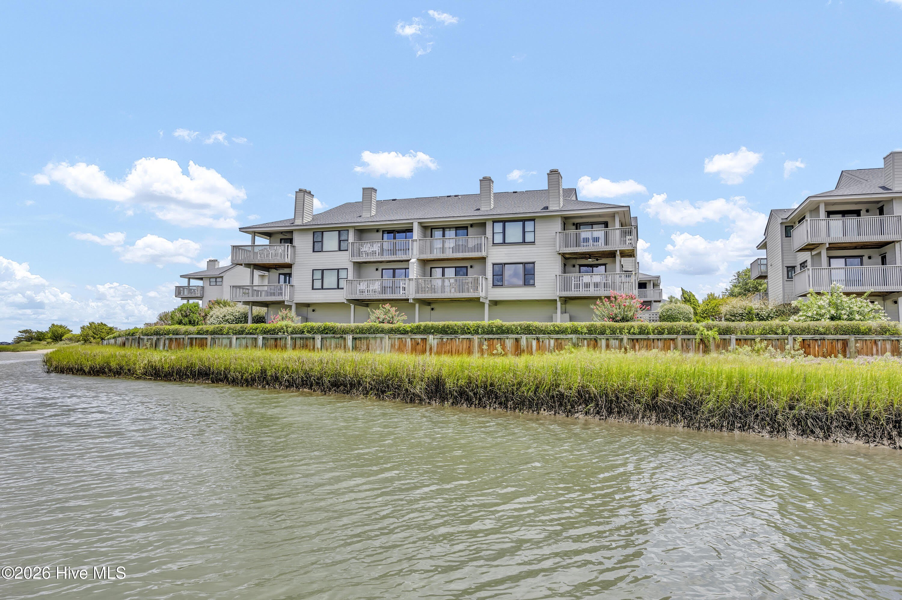 2307 N Lumina Avenue – photo 2