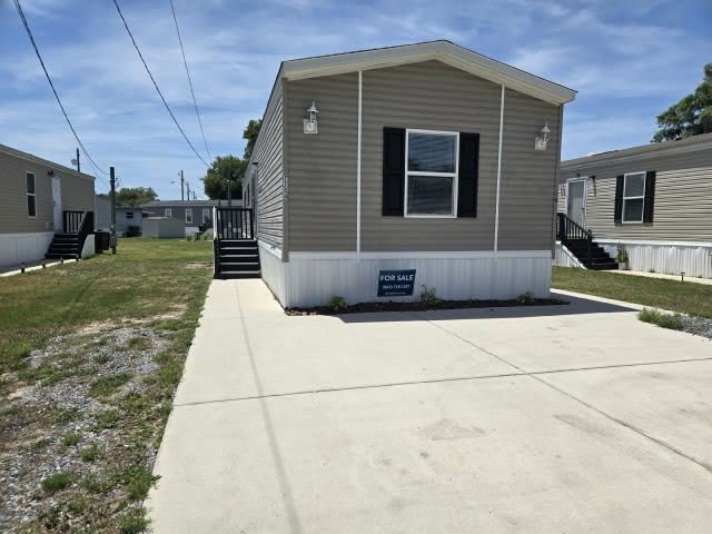 7214 Greenbrier Village Road – photo 1