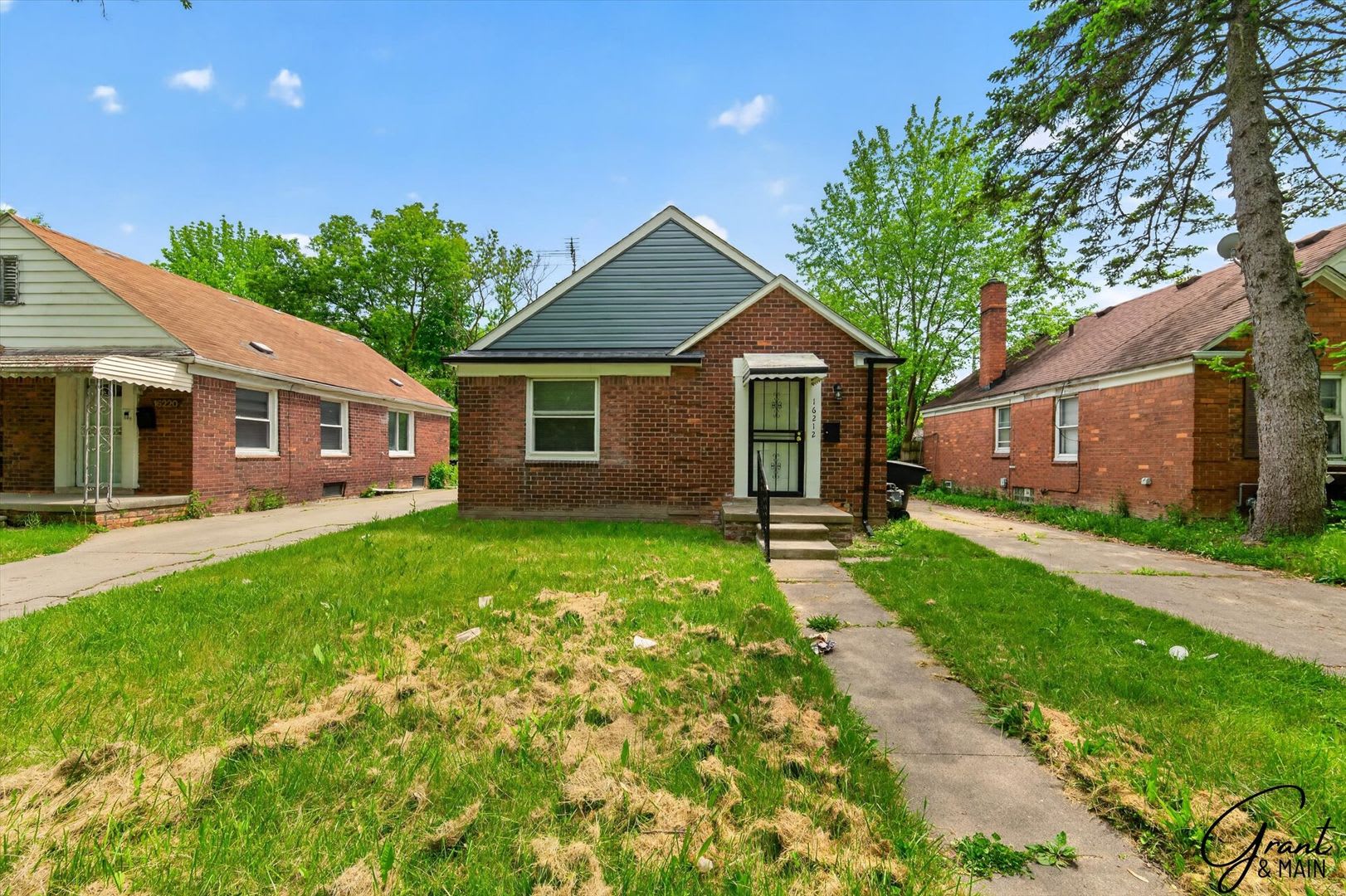 1100 2 Bedroom Ranch – photo 1
