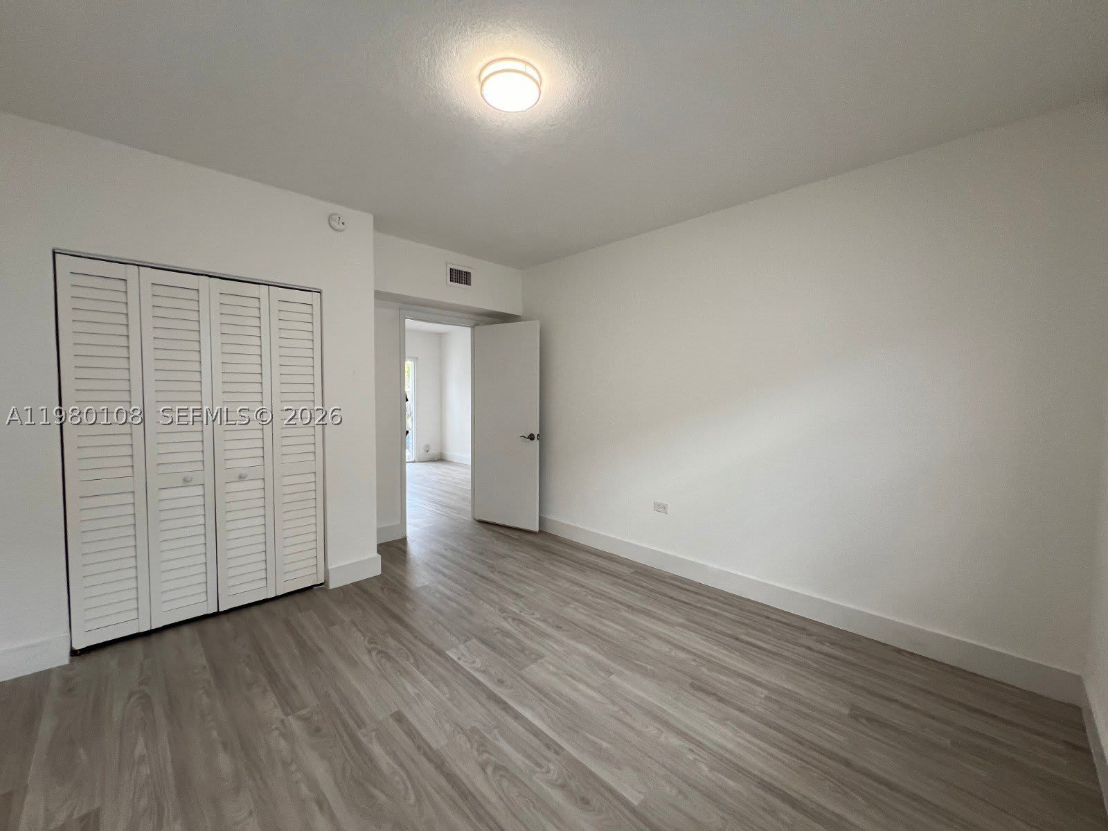 1900 Calais Dr – photo 5