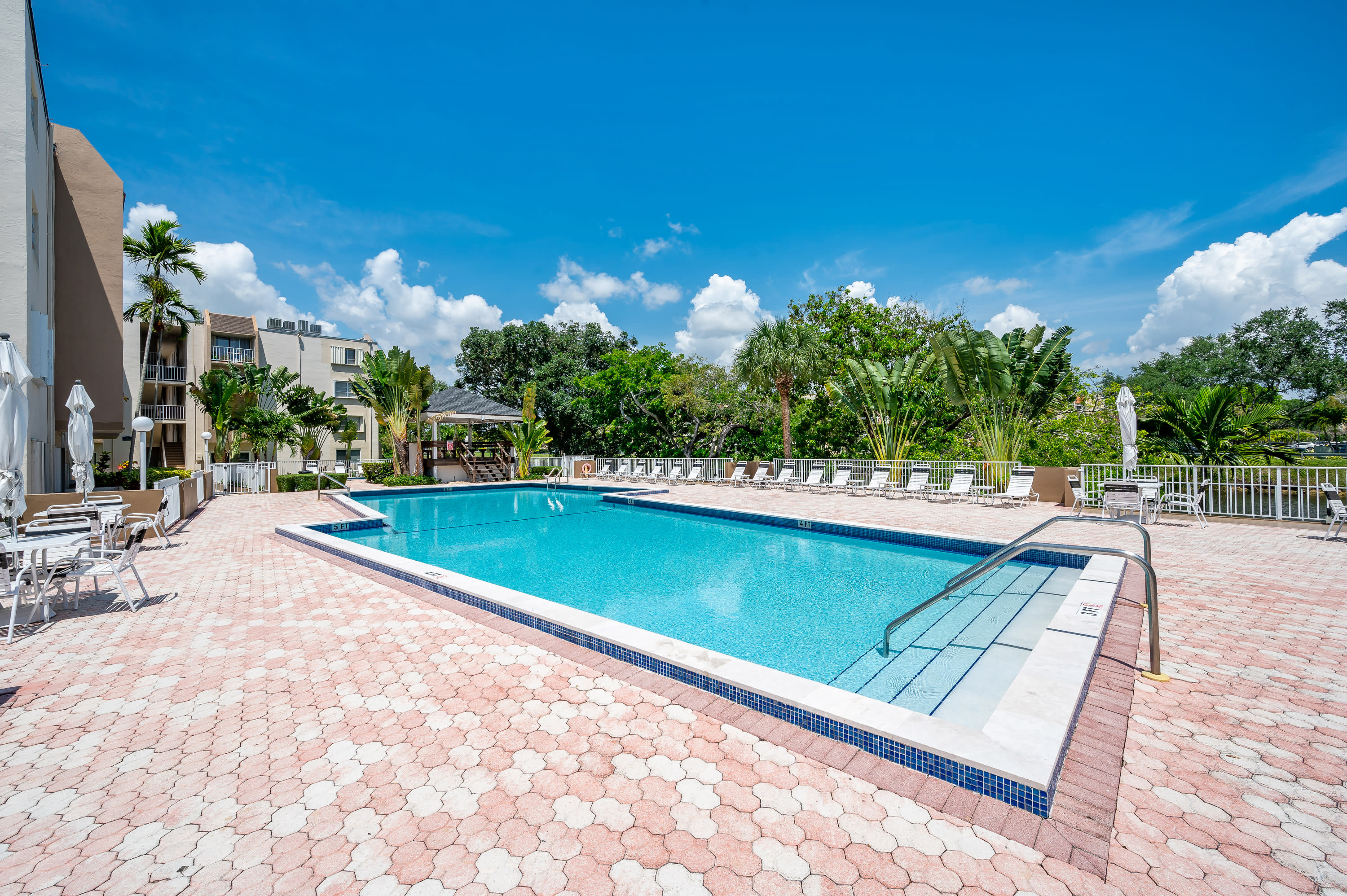 7705 SW 86 STUnit B114 – photo 4