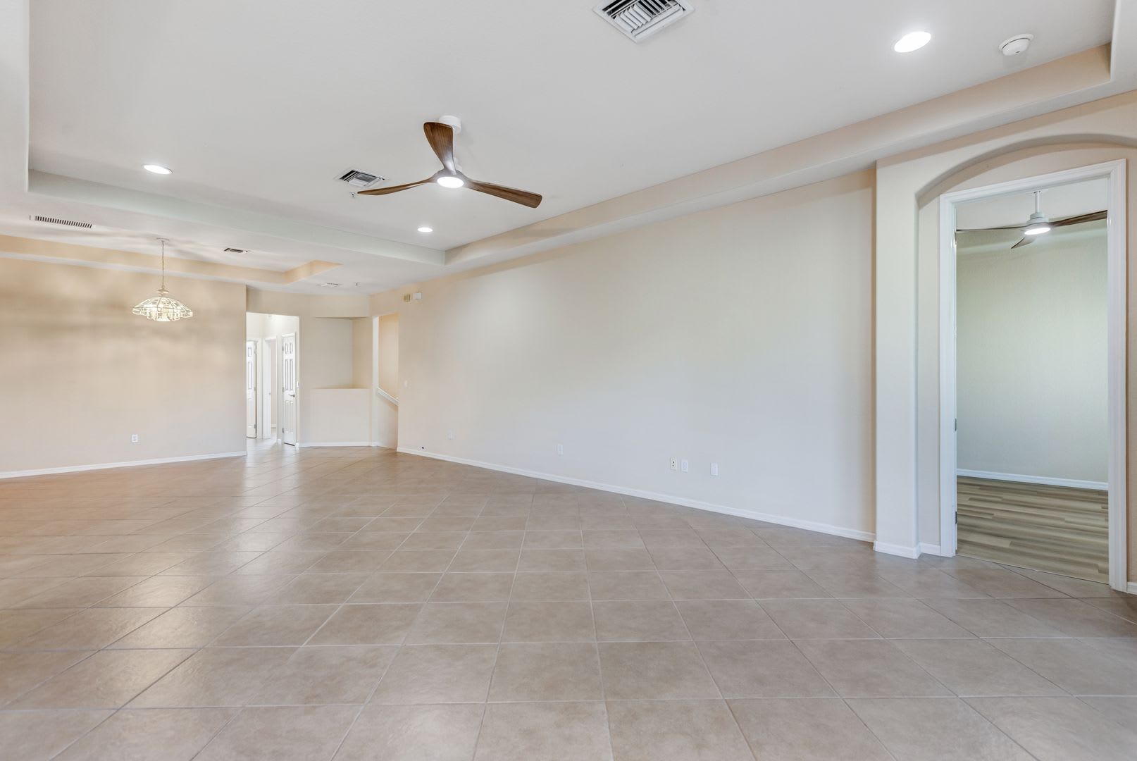 ** AVIANO AT NAPLES ** 3 BED / 2 BATH – photo 4