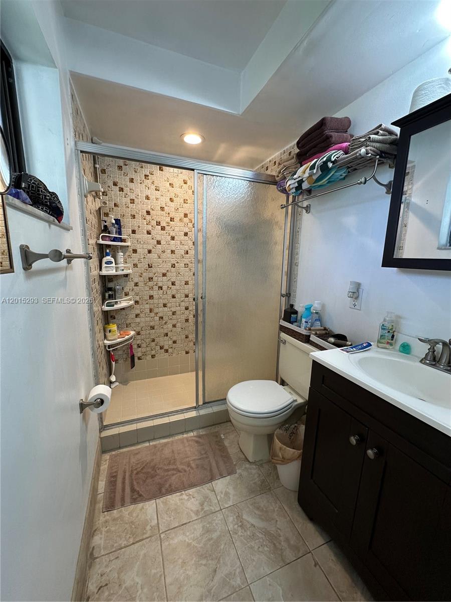 8025 Southwest 107th Avenue – photo 5