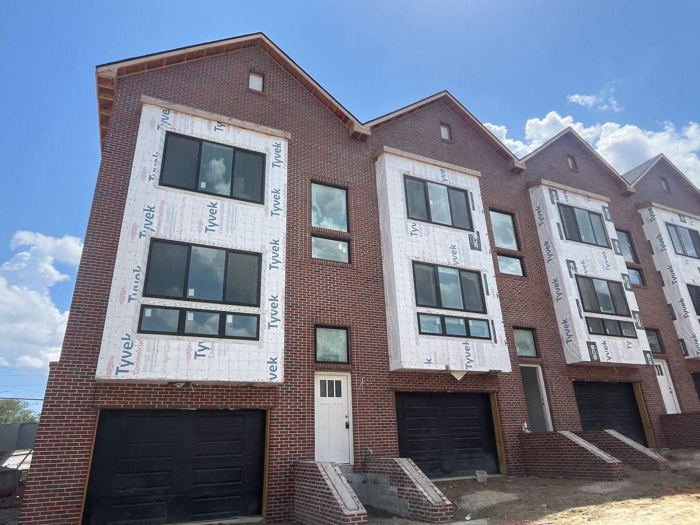 4Br 3Bath Townhome New Construction Midtown – photo 2