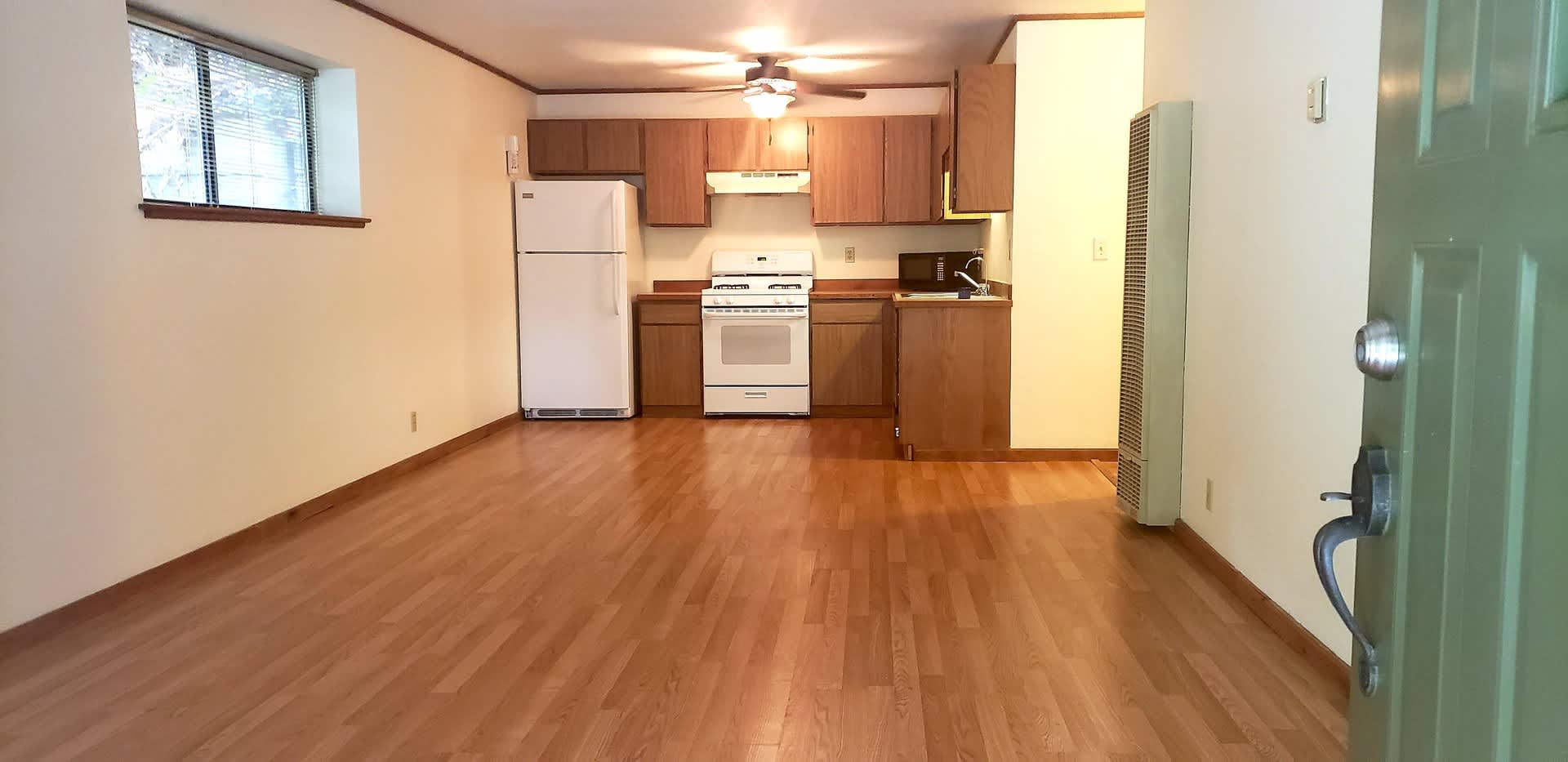 1 Bedroom Unit in the Trees – photo 4