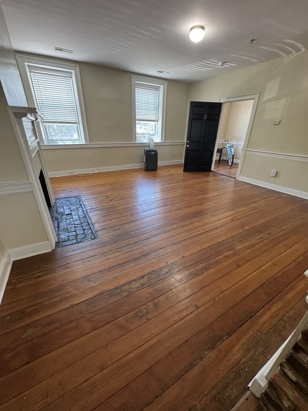 201 E Bank st – photo 2