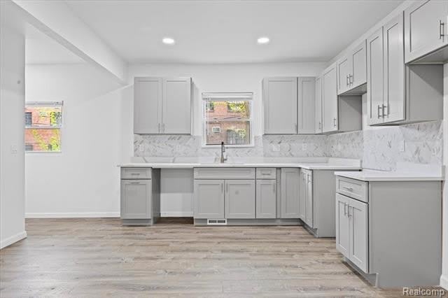3957 Lenox Street – photo 3