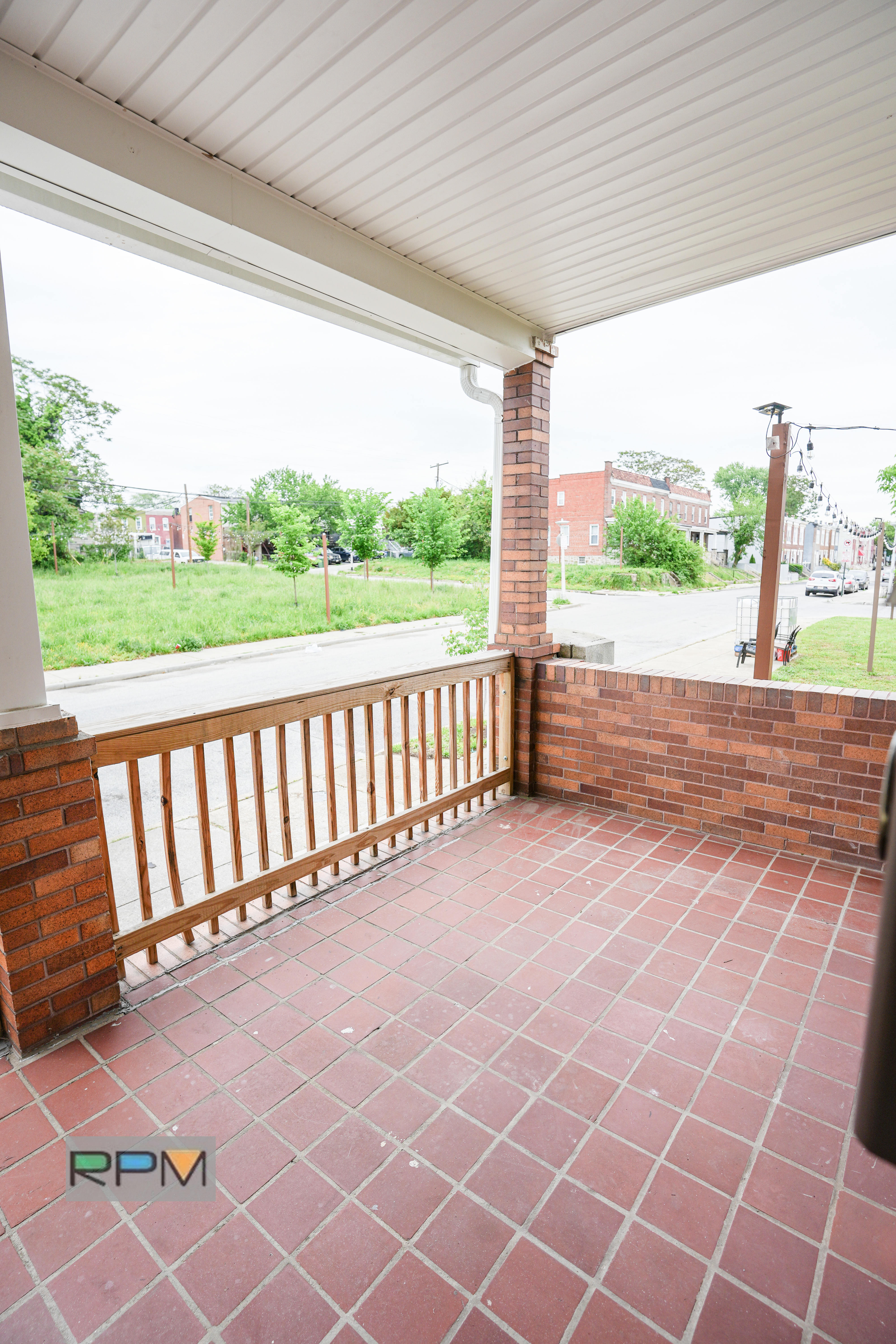 1649 Carswell St – photo 2