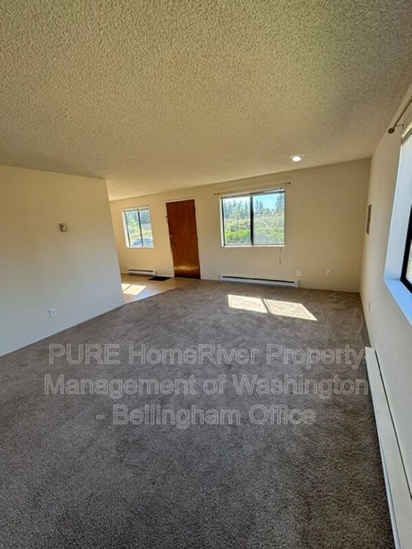 5084-5086 LaBounty Drive – photo 2