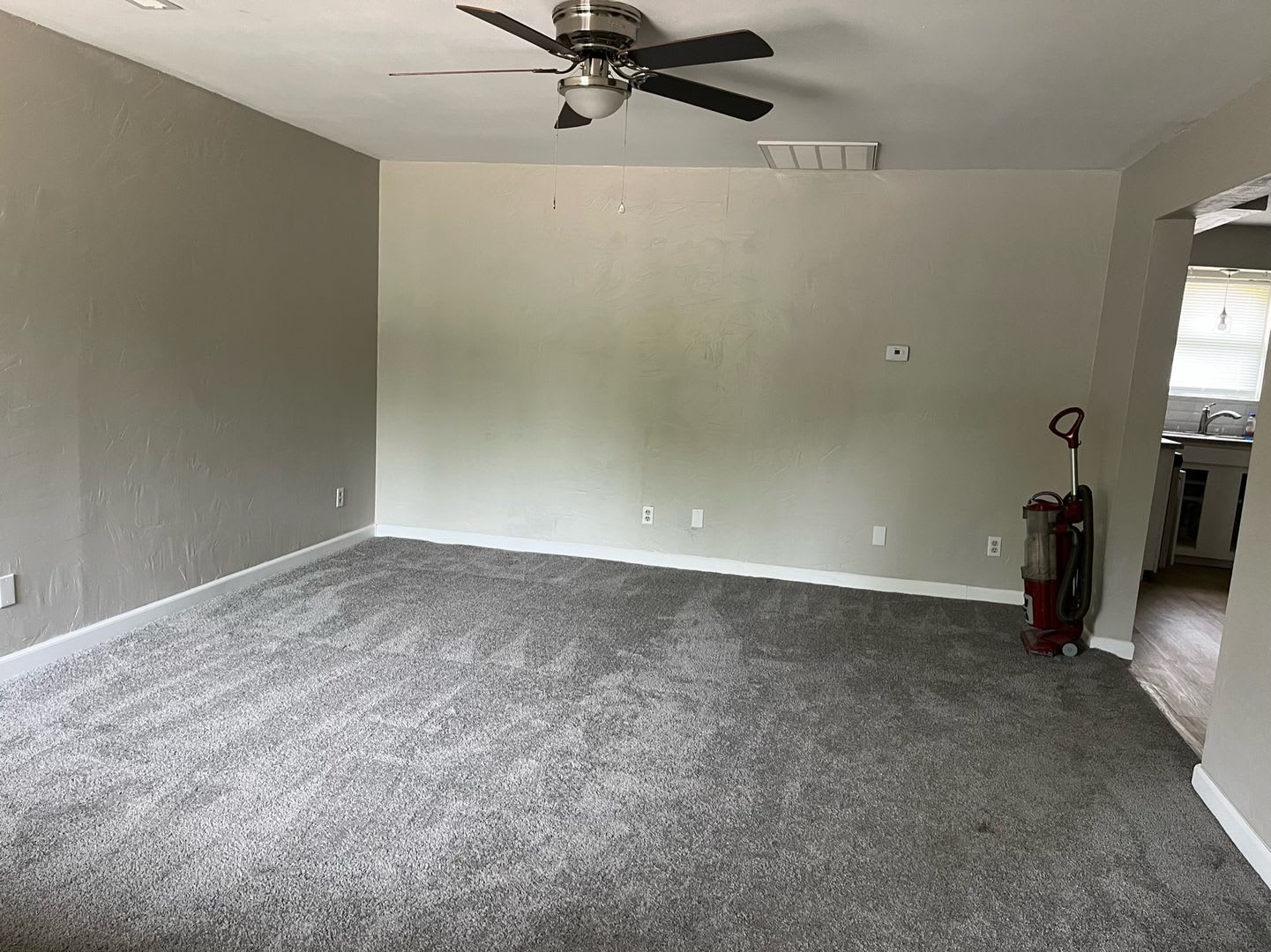 Coming Soon! West side home with 3 Beds/1.5 Baths & 2 car garage! – photo 2