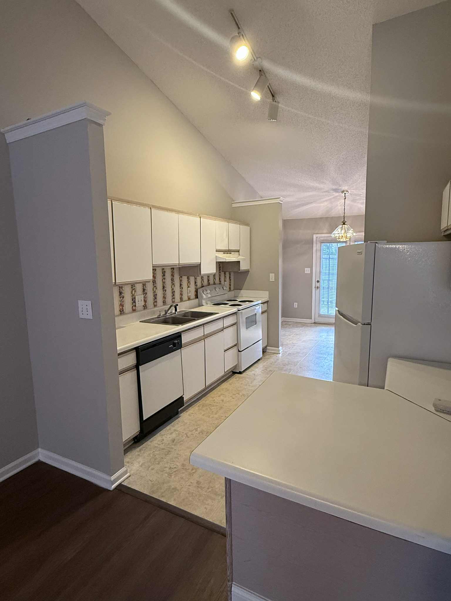 1801 Summerhaven Dr. – photo 4