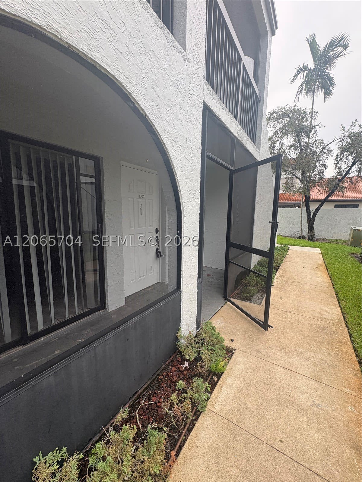 18236 Mediterranean Blvd – photo 4