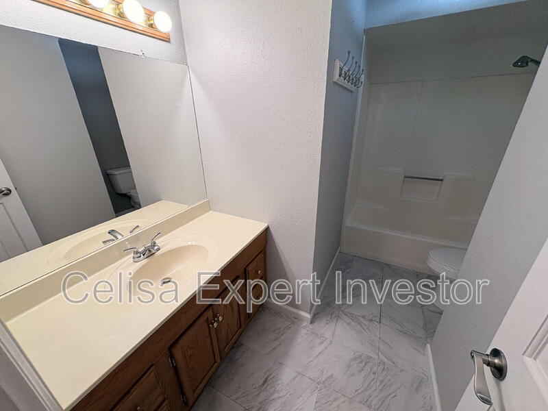 2819 Autumn Leaf Lane – photo 5